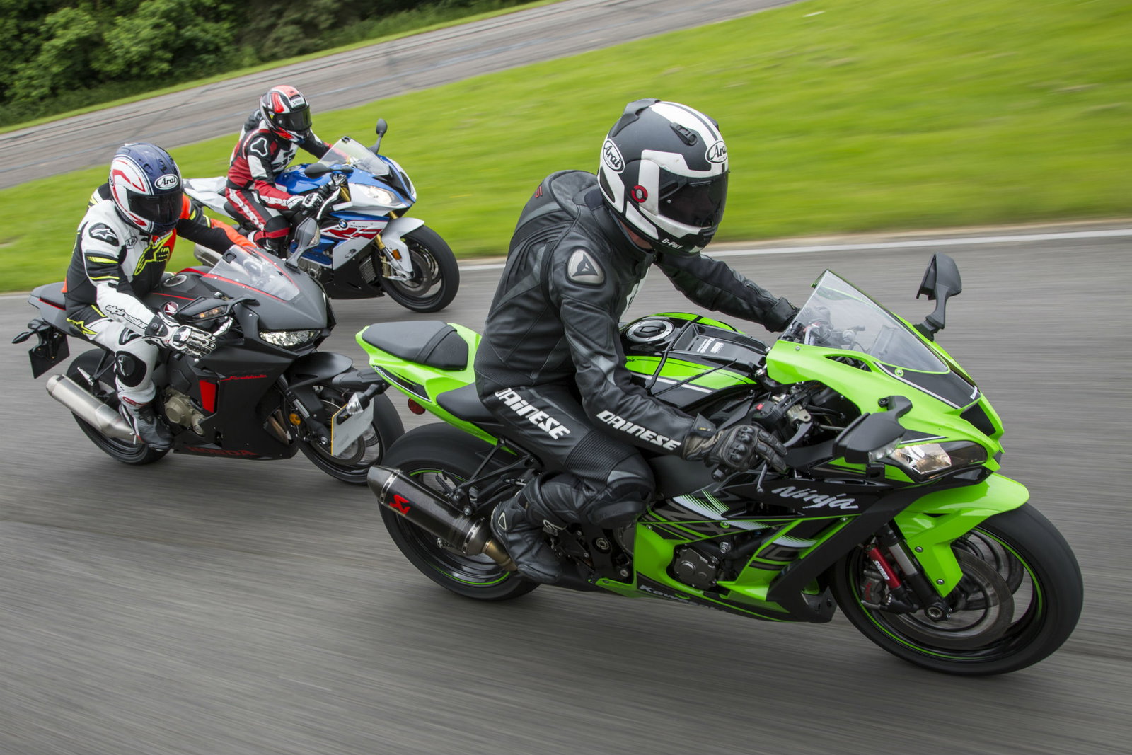 Superbike group test 2017: GSX-R1000R vs Fireblade vs R1 vs ZX-10R